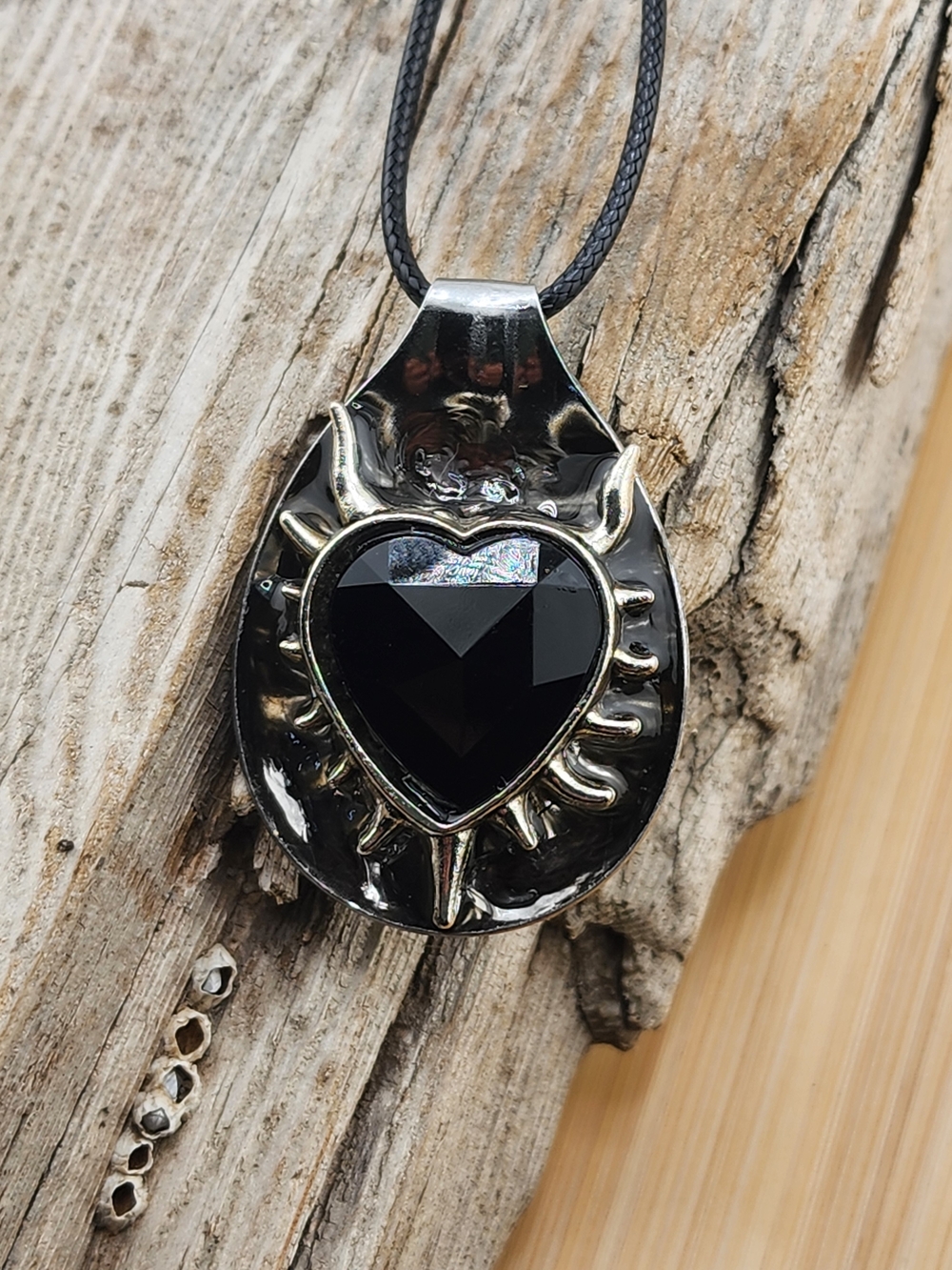 18in Adjustable Black Heart Gem Pendant Necklace - Women's Gothic